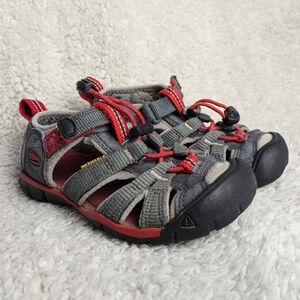 KEEN Kid Sandals Size 9 Gray And Red Color Machine Washable